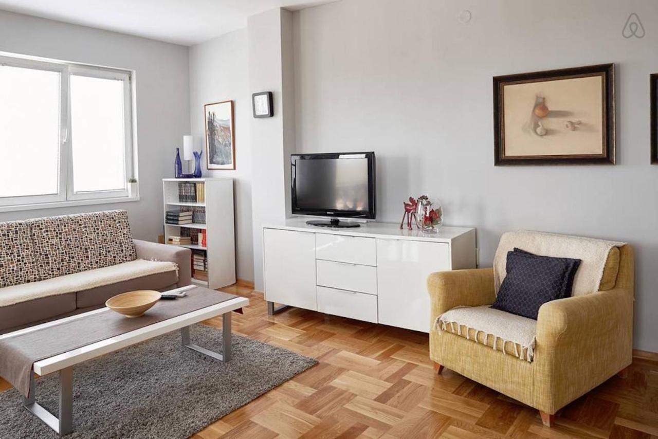 Bright Apartment Near City Center Σκόπια Εξωτερικό φωτογραφία